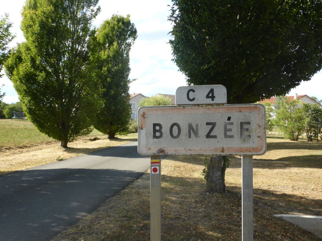 GR de Pays de la Woëvre , Village de Bonzée