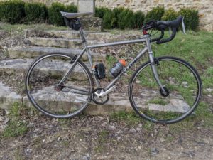 Riding a On One Pompino Singlespeed
Looks more like a real roady bike, but without gears